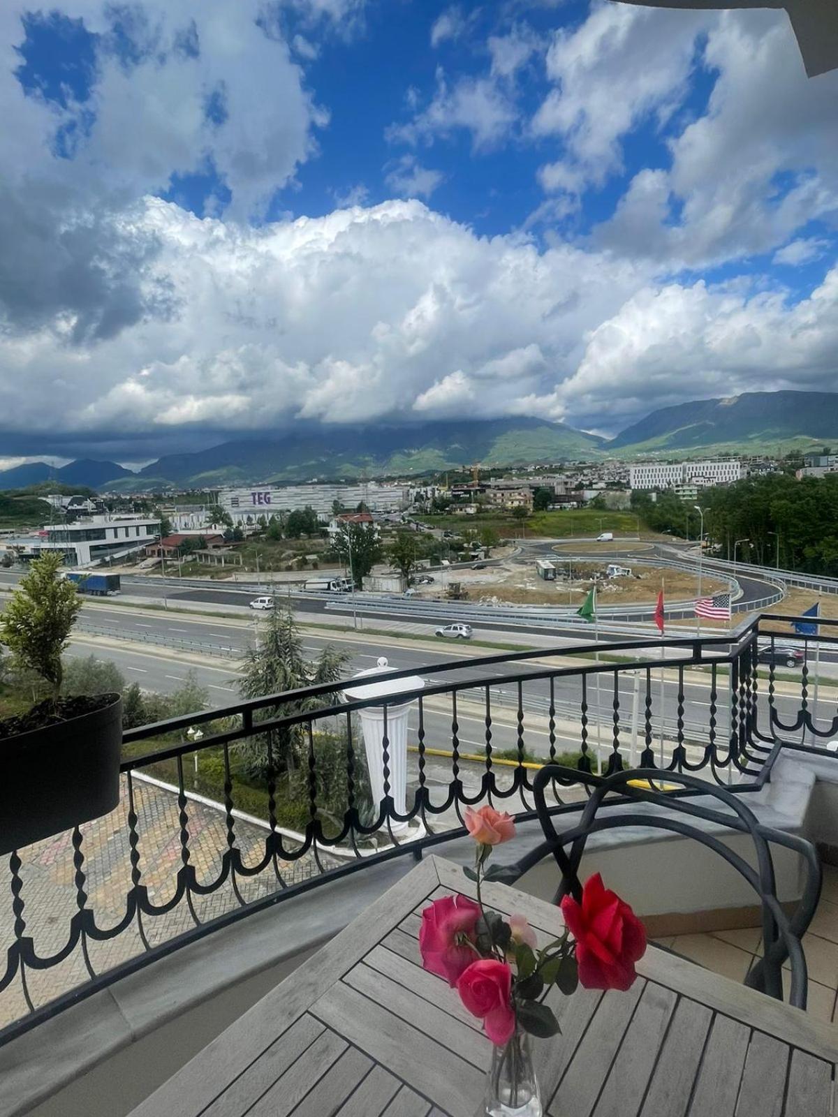 Misk Hotel & Resort Tiranë Eksteriør bilde